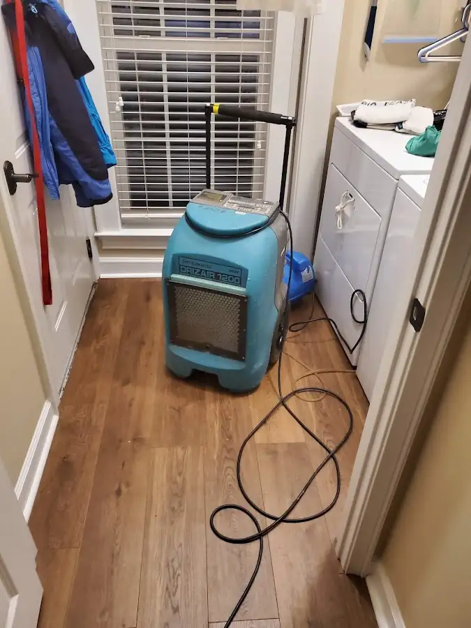 Commercial dehumidifier deployed for Crawl Space Restoration in Stephenville